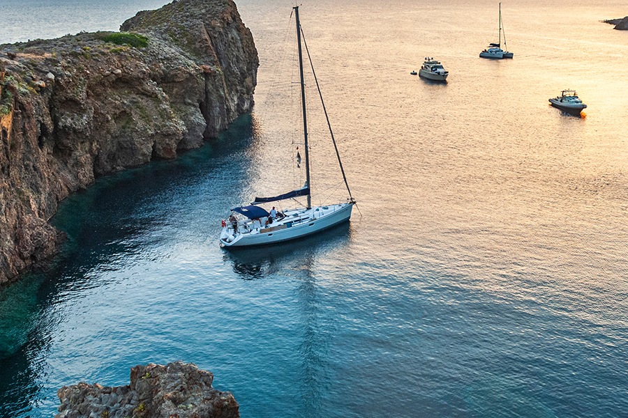 Boat excursions from Lipari: discover the other Aeolian islands in a day